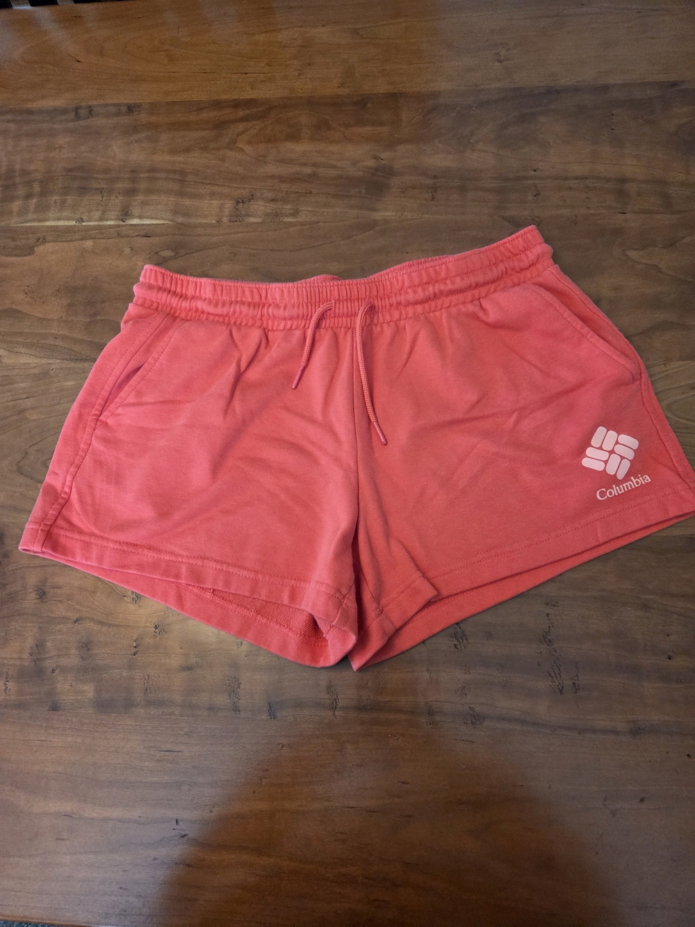 Columbia Women's 4' Coral-Red Elastic Waist Athletic Shorts